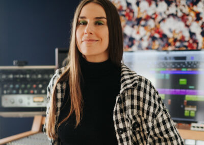 Oblik Records | Amay Laoni